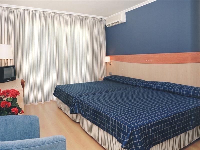 Hotel Evenia President Salou Habitación foto